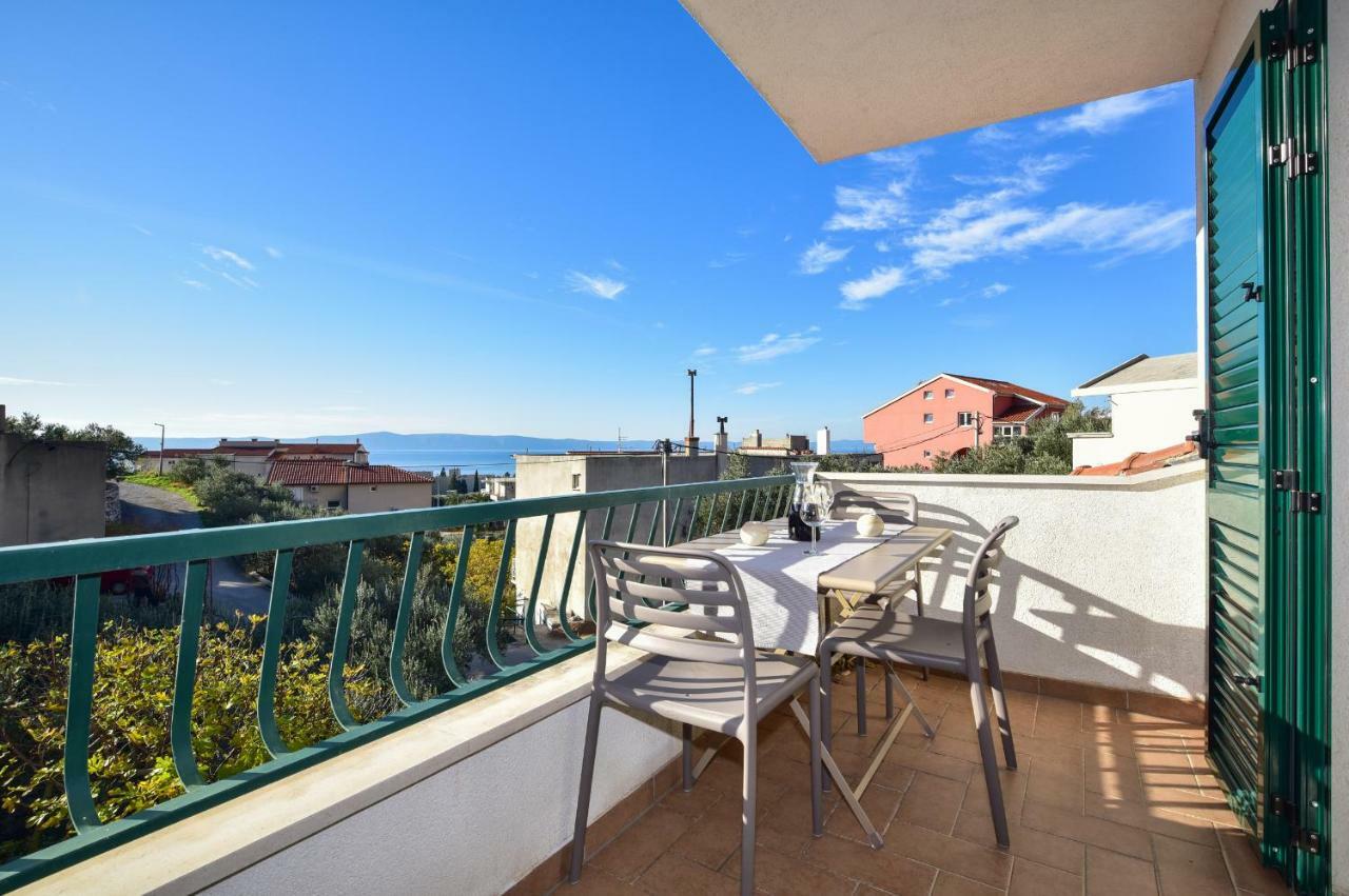 Vila Maslina Apartments Mit Pool Und Garten Nahe Am Strand Tučepi Zewnętrze zdjęcie